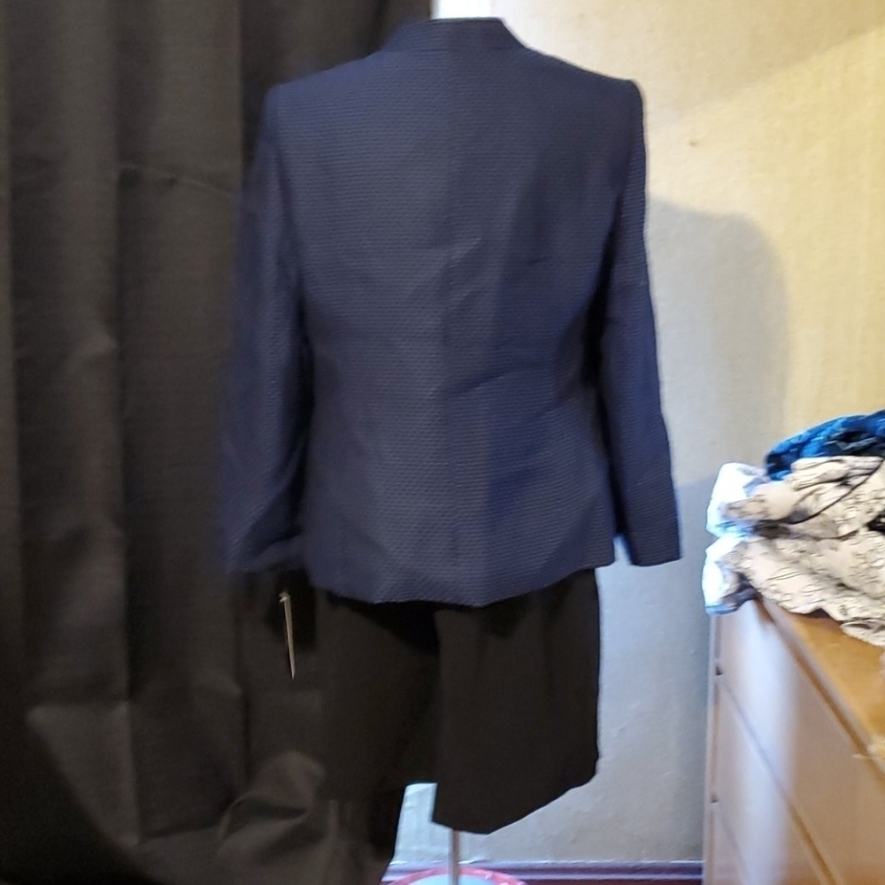 NWT Tahari blue/black blazer/skirt set, sz 16 - Picture 2 of 8